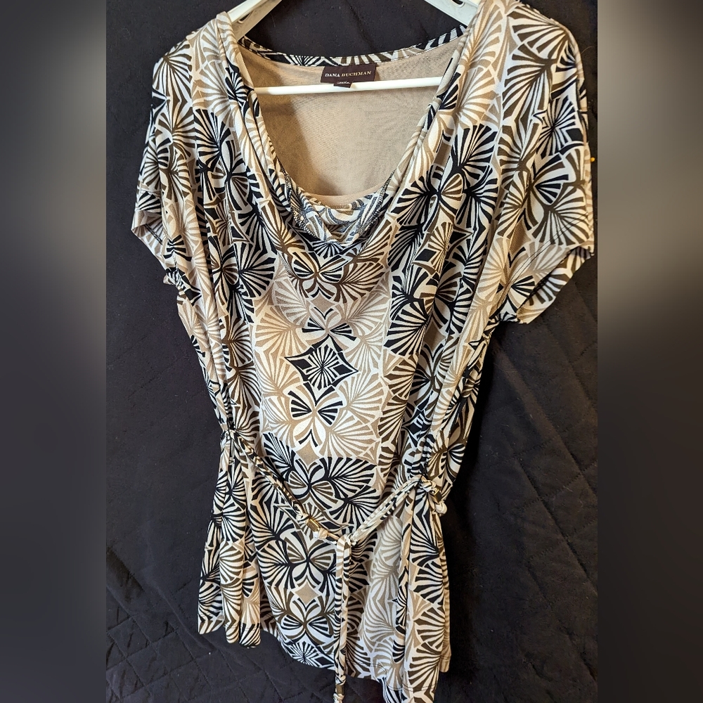 Dana Buchman drop neck blouse